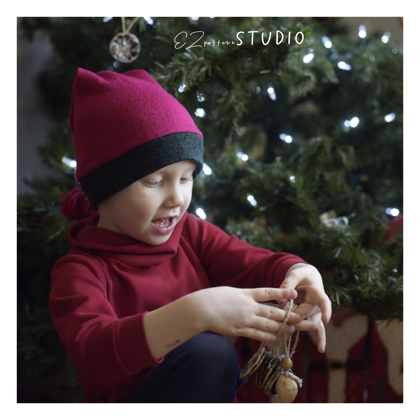 for Kids: Easy Pointed Beanie Hat Xmas