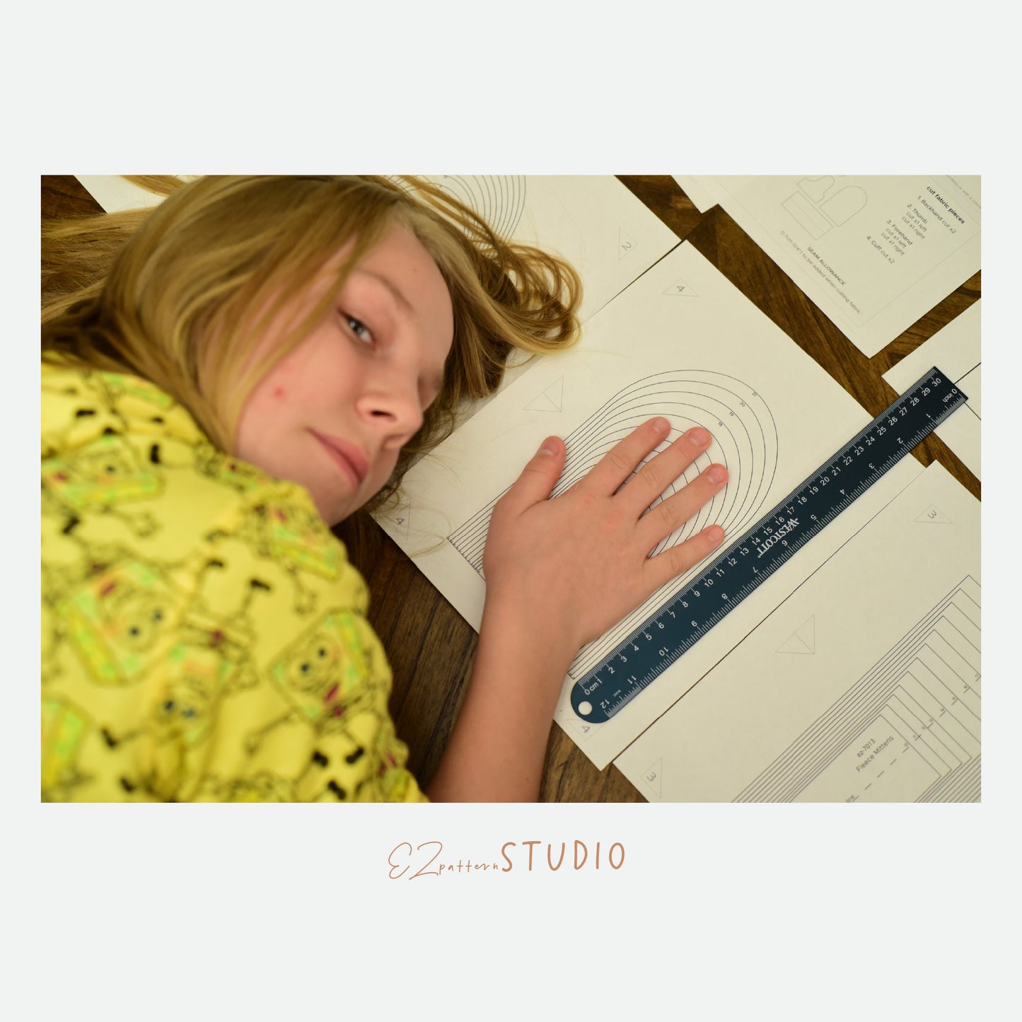 Simple Fleece Mittens for Children/Teens/Adults – 12 Sizes
