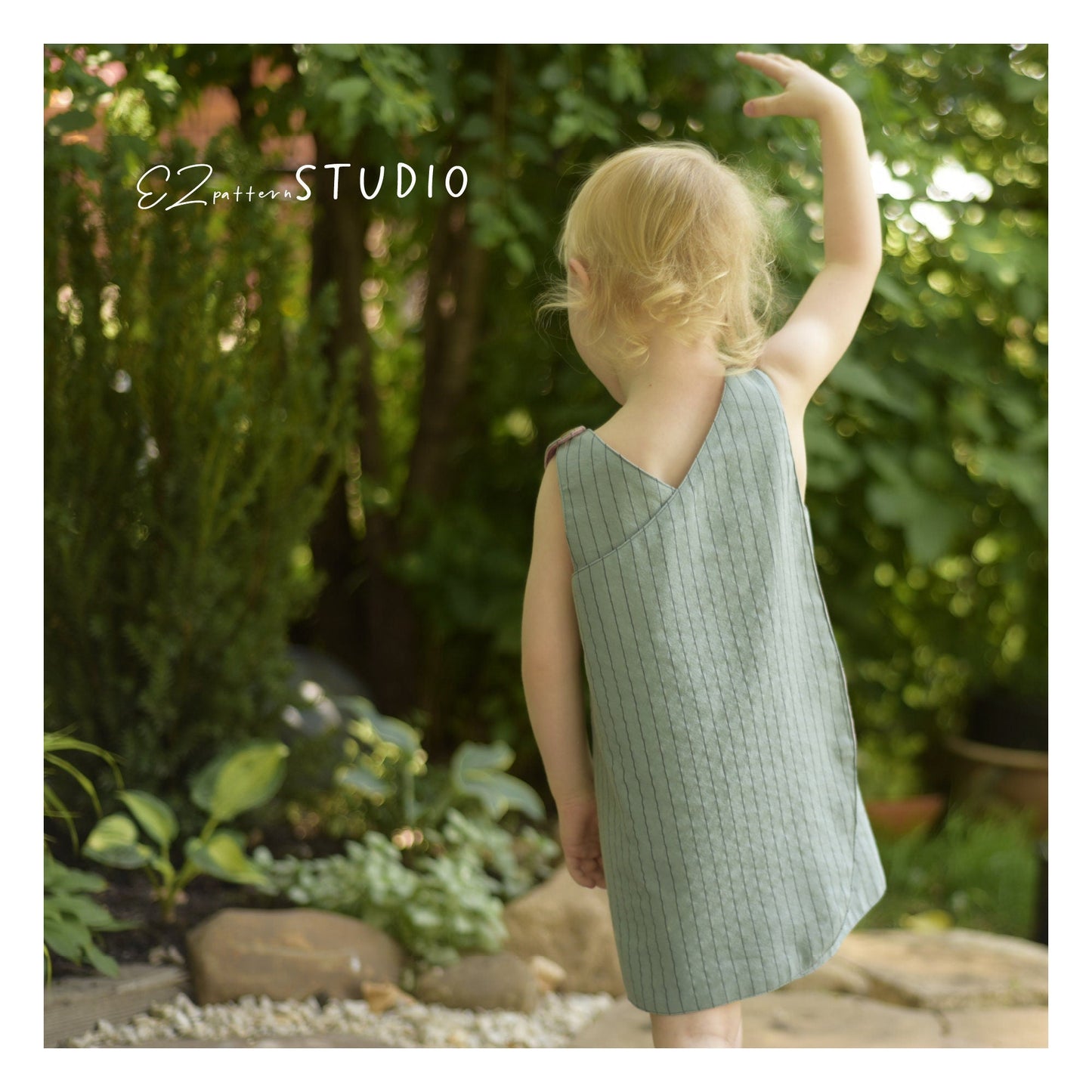 for Kids: Cross-back Reversible Pinafore Apron/Dress with Pocket