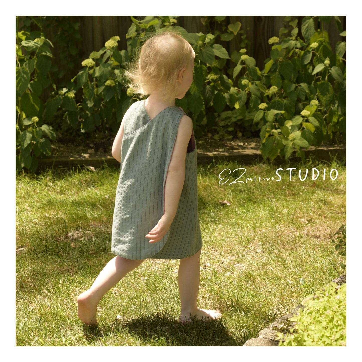 for Kids: Cross-back Reversible Pinafore Apron/Dress with Pocket