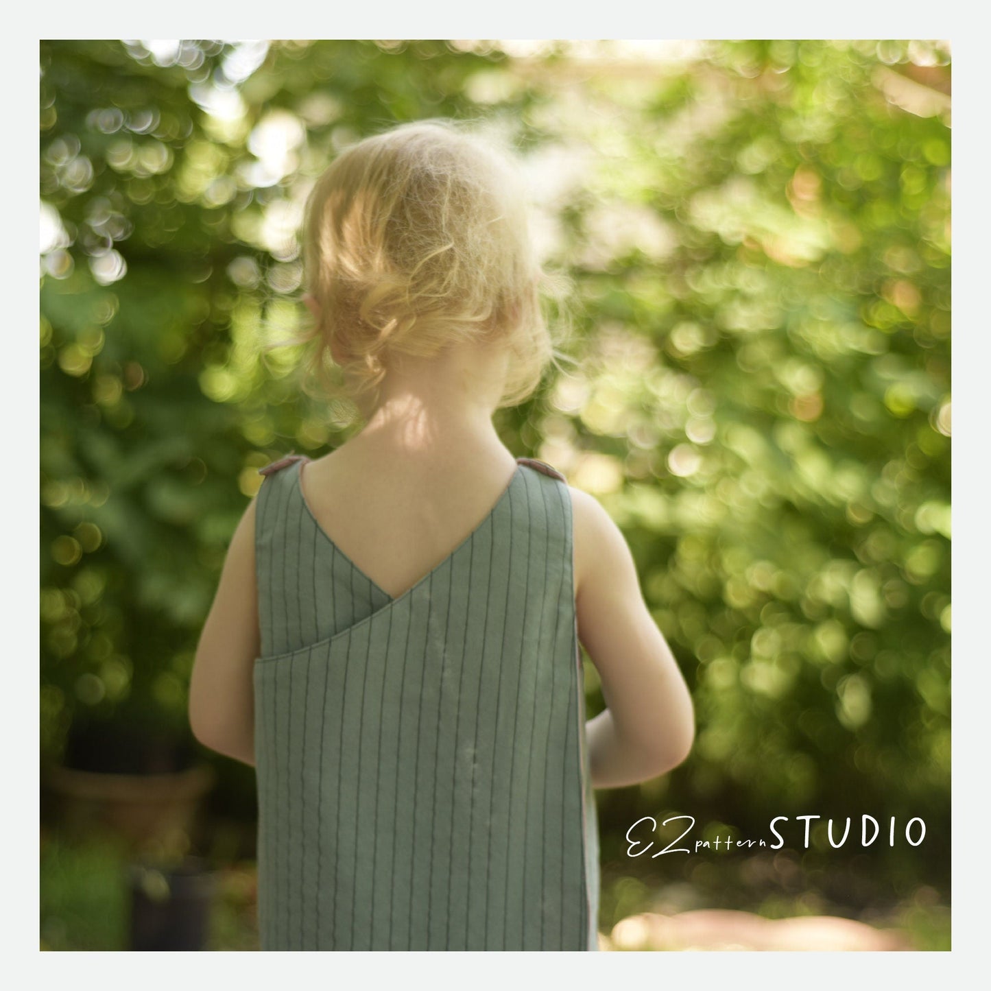 for Kids: Cross-back Reversible Pinafore Apron/Dress with Pocket