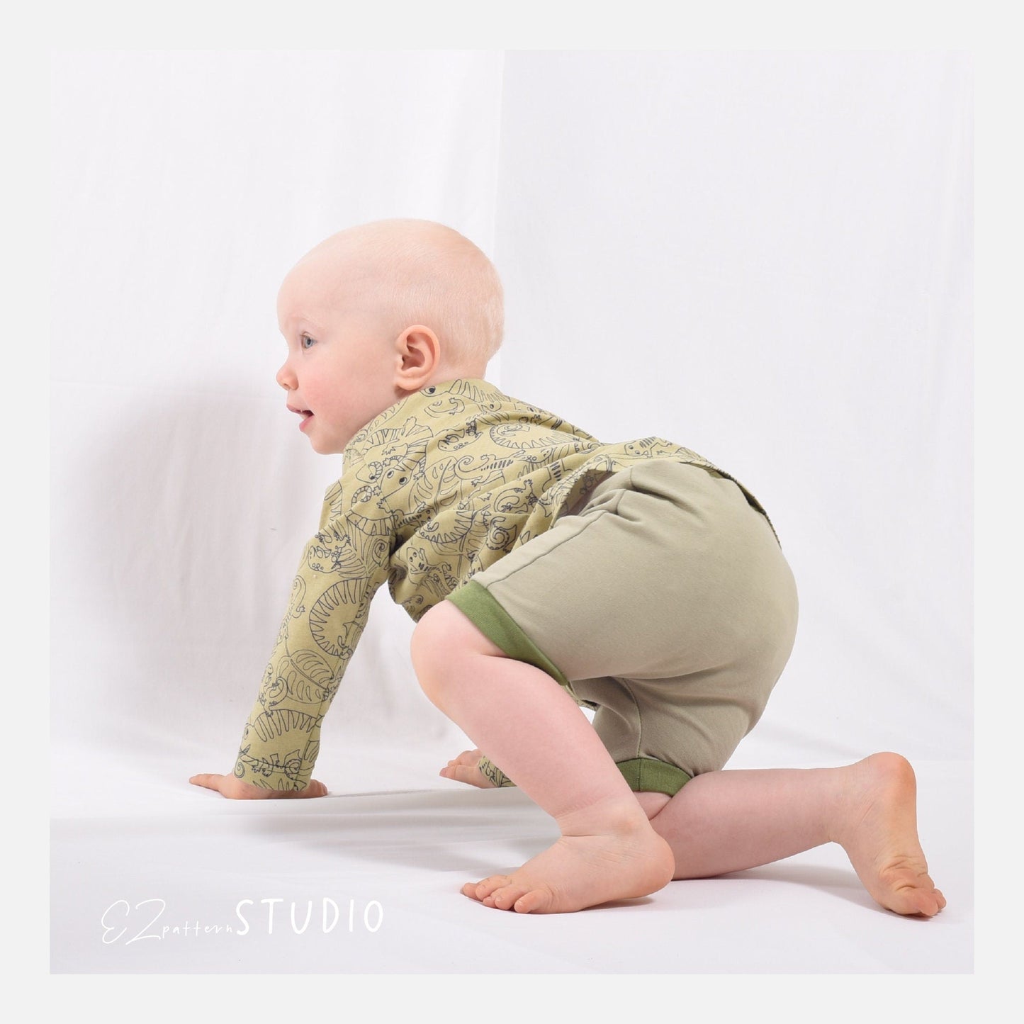 for Kids: Shorts with Elasticated Waist and Cuffs